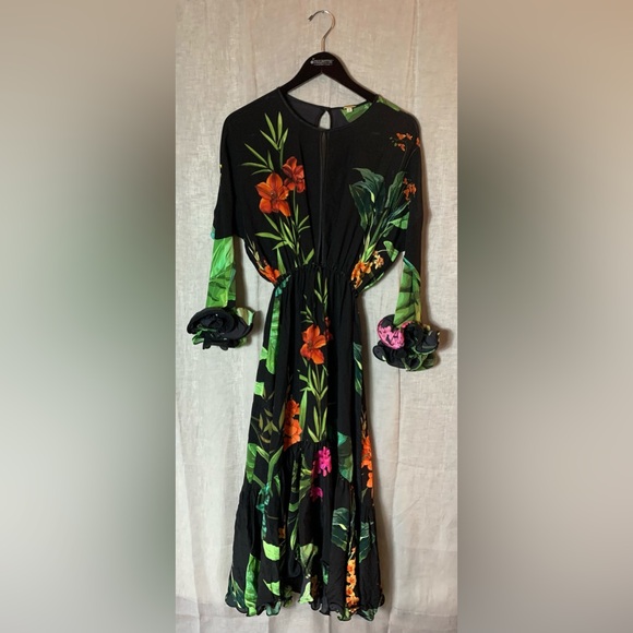 johanna ortiz • namibia long-sleeves keyhole silk midi dress in black 2 - Picture 3 of 14